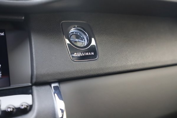 Used 2020 Rolls-Royce Cullinan for sale $247,900 at Rolls-Royce Motor Cars Greenwich in Greenwich CT 06830 19