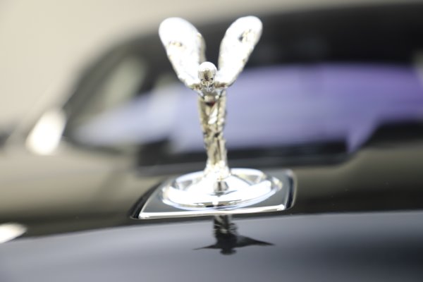 Used 2020 Rolls-Royce Cullinan for sale $247,900 at Rolls-Royce Motor Cars Greenwich in Greenwich CT 06830 28