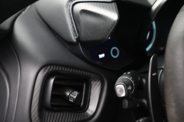 Used 2020 Aston Martin Vantage Coupe for sale $105,900 at Rolls-Royce Motor Cars Greenwich in Greenwich CT 06830 19