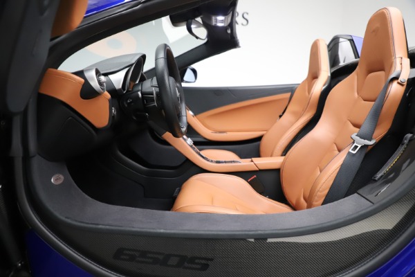 Used 2015 McLaren 650S Spider for sale Sold at Rolls-Royce Motor Cars Greenwich in Greenwich CT 06830 25