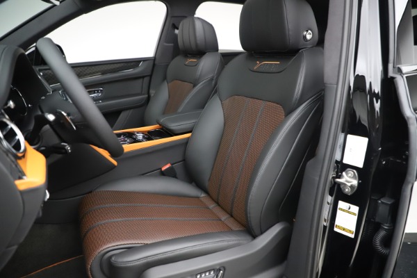 New 2020 Bentley Bentayga V8 Design Series for sale $216,860 at Rolls-Royce Motor Cars Greenwich in Greenwich CT 06830 20