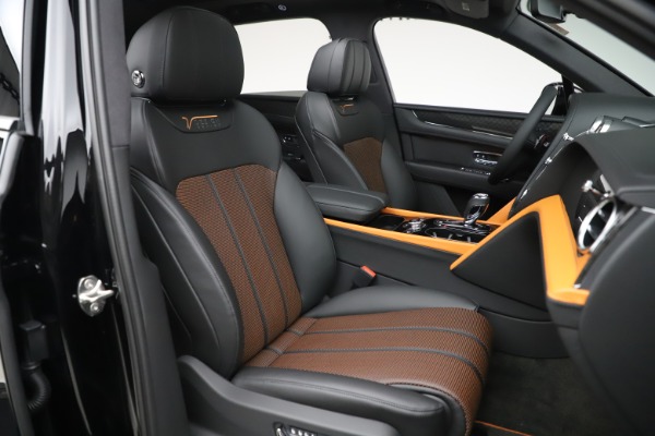 New 2020 Bentley Bentayga V8 Design Series for sale $216,860 at Rolls-Royce Motor Cars Greenwich in Greenwich CT 06830 27