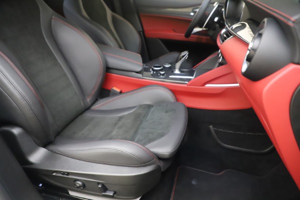 Used 2019 Alfa Romeo Stelvio Quadrifoglio for sale $68,000 at Rolls-Royce Motor Cars Greenwich in Greenwich CT 06830 24