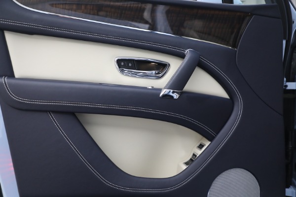 Used 2020 Bentley Bentayga V8 for sale Call for price at Rolls-Royce Motor Cars Greenwich in Greenwich CT 06830 26