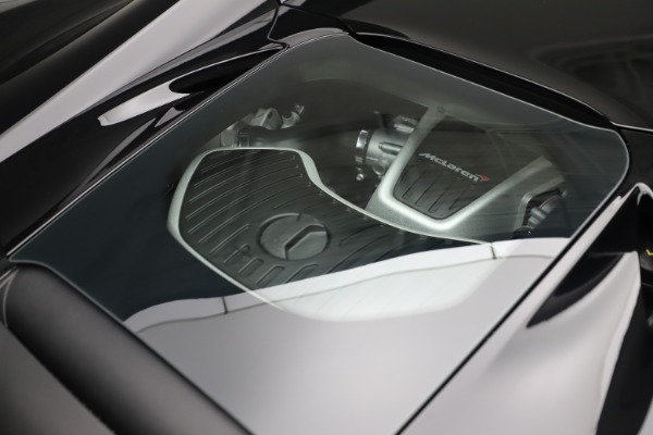 Used 2015 McLaren 650S Spider for sale Sold at Rolls-Royce Motor Cars Greenwich in Greenwich CT 06830 28