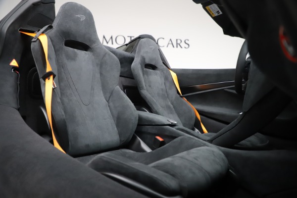 New 2020 McLaren 720S Spider for sale Call for price at Rolls-Royce Motor Cars Greenwich in Greenwich CT 06830 27
