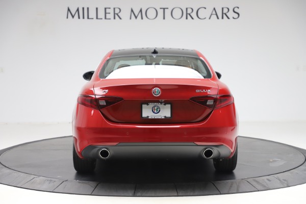 New 2019 Alfa Romeo Giulia Ti Lusso Q4 for sale Sold at Rolls-Royce Motor Cars Greenwich in Greenwich CT 06830 6