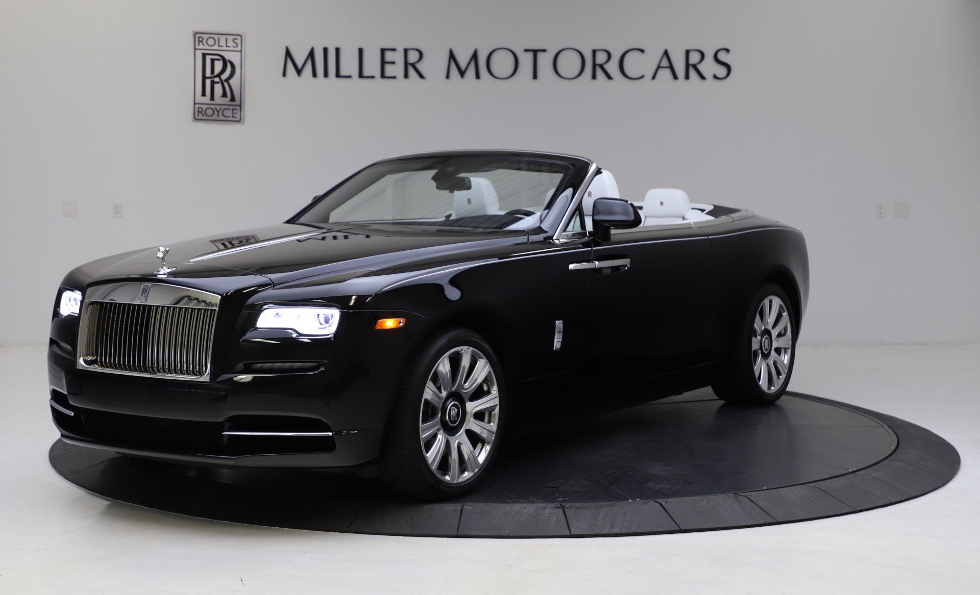 Used 2016 Rolls-Royce Dawn for sale Sold at Rolls-Royce Motor Cars Greenwich in Greenwich CT 06830 1