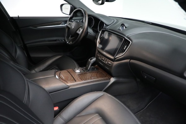 Used 2019 Maserati Ghibli S Q4 for sale $56,900 at Rolls-Royce Motor Cars Greenwich in Greenwich CT 06830 16