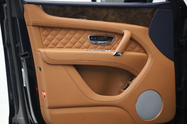 Used 2017 Bentley Bentayga W12 for sale $138,900 at Rolls-Royce Motor Cars Greenwich in Greenwich CT 06830 17