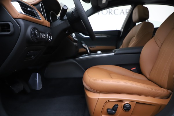 New 2020 Maserati Ghibli S Q4 for sale $63,244 at Rolls-Royce Motor Cars Greenwich in Greenwich CT 06830 14
