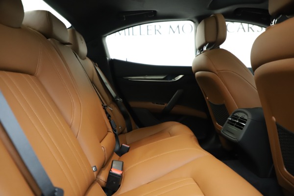 New 2020 Maserati Ghibli S Q4 for sale $63,244 at Rolls-Royce Motor Cars Greenwich in Greenwich CT 06830 27