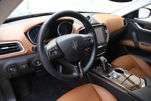 New 2020 Maserati Ghibli S Q4 GranLusso for sale Sold at Rolls-Royce Motor Cars Greenwich in Greenwich CT 06830 13