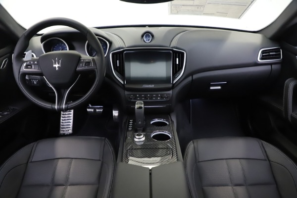 New 2020 Maserati Ghibli S Q4 GranSport for sale Sold at Rolls-Royce Motor Cars Greenwich in Greenwich CT 06830 16