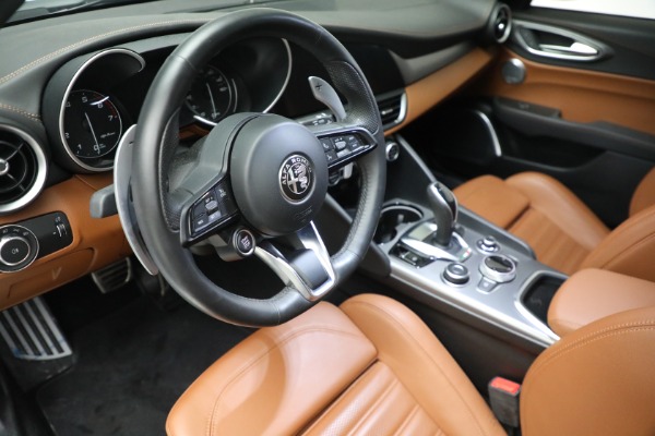 Used 2020 Alfa Romeo Giulia Ti Sport for sale $34,900 at Rolls-Royce Motor Cars Greenwich in Greenwich CT 06830 21