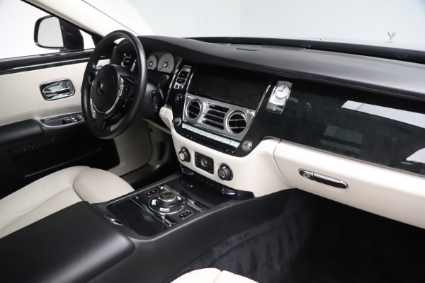 Used 2016 Rolls-Royce Ghost for sale Sold at Rolls-Royce Motor Cars Greenwich in Greenwich CT 06830 18