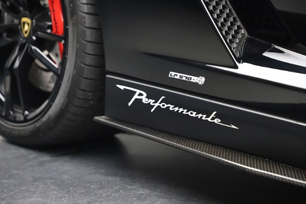 Used 2013 Lamborghini Gallardo LP 570-4 Spyder Performante for sale Sold at Rolls-Royce Motor Cars Greenwich in Greenwich CT 06830 28
