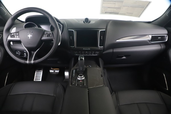 New 2020 Maserati Levante S Q4 GranSport for sale $102,285 at Rolls-Royce Motor Cars Greenwich in Greenwich CT 06830 16