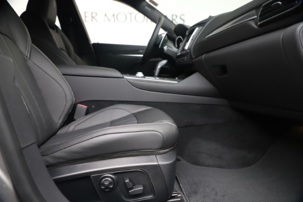 New 2020 Maserati Levante S Q4 GranSport for sale $102,285 at Rolls-Royce Motor Cars Greenwich in Greenwich CT 06830 23