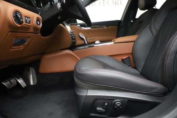 New 2020 Maserati Quattroporte S Q4 GranLusso for sale Sold at Rolls-Royce Motor Cars Greenwich in Greenwich CT 06830 14