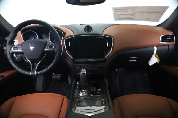 New 2020 Maserati Ghibli S Q4 for sale Sold at Rolls-Royce Motor Cars Greenwich in Greenwich CT 06830 16