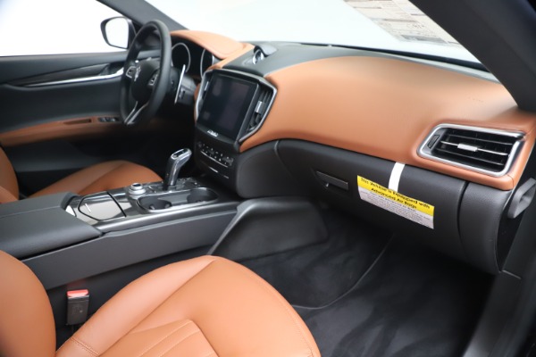 New 2020 Maserati Ghibli S Q4 for sale Sold at Rolls-Royce Motor Cars Greenwich in Greenwich CT 06830 22
