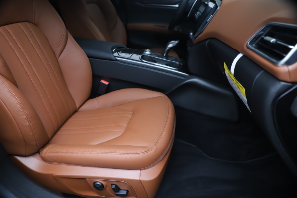 New 2020 Maserati Ghibli S Q4 for sale Sold at Rolls-Royce Motor Cars Greenwich in Greenwich CT 06830 24