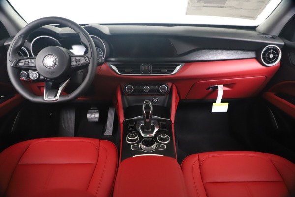 New 2020 Alfa Romeo Stelvio Sport Q4 for sale Sold at Rolls-Royce Motor Cars Greenwich in Greenwich CT 06830 16