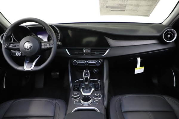 New 2020 Alfa Romeo Giulia Ti Q4 for sale Sold at Rolls-Royce Motor Cars Greenwich in Greenwich CT 06830 16