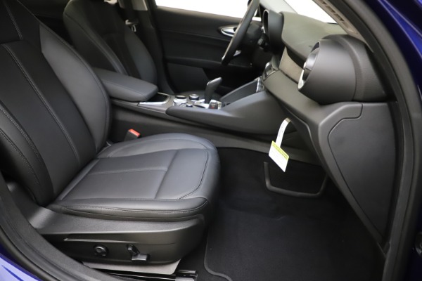 New 2020 Alfa Romeo Giulia Ti Q4 for sale Sold at Rolls-Royce Motor Cars Greenwich in Greenwich CT 06830 24