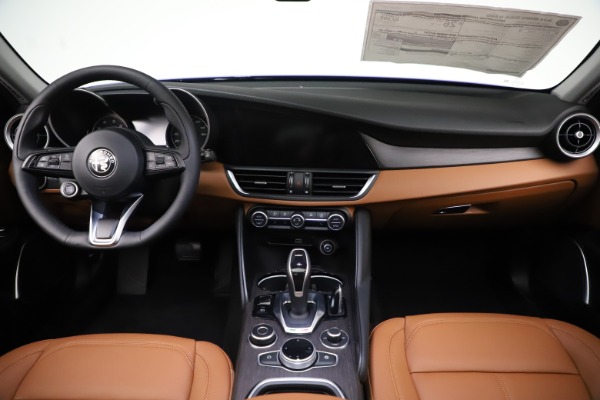 New 2020 Alfa Romeo Giulia Ti Q4 for sale Sold at Rolls-Royce Motor Cars Greenwich in Greenwich CT 06830 16