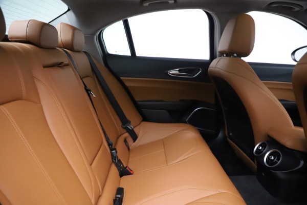 New 2020 Alfa Romeo Giulia Ti Q4 for sale Sold at Rolls-Royce Motor Cars Greenwich in Greenwich CT 06830 27