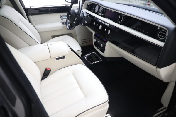 Used 2013 Rolls-Royce Phantom for sale Sold at Rolls-Royce Motor Cars Greenwich in Greenwich CT 06830 16