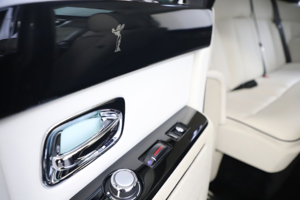 Used 2013 Rolls-Royce Phantom for sale Sold at Rolls-Royce Motor Cars Greenwich in Greenwich CT 06830 22