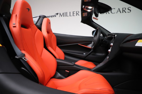 New 2020 McLaren 720S Spider Performance for sale Sold at Rolls-Royce Motor Cars Greenwich in Greenwich CT 06830 24