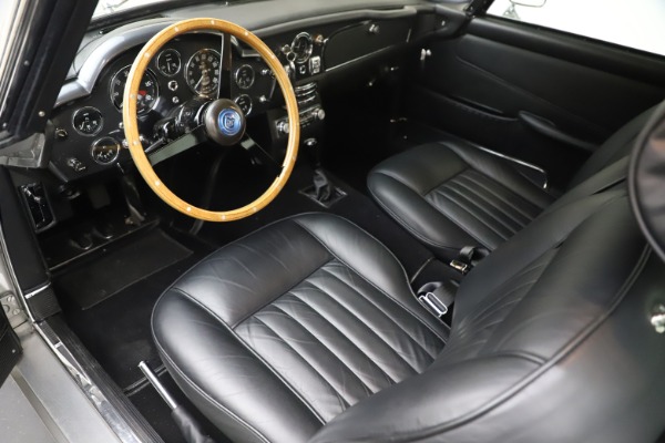 Used 1964 Aston Martin DB5 for sale Sold at Rolls-Royce Motor Cars Greenwich in Greenwich CT 06830 15