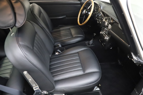 Used 1964 Aston Martin DB5 for sale Sold at Rolls-Royce Motor Cars Greenwich in Greenwich CT 06830 25