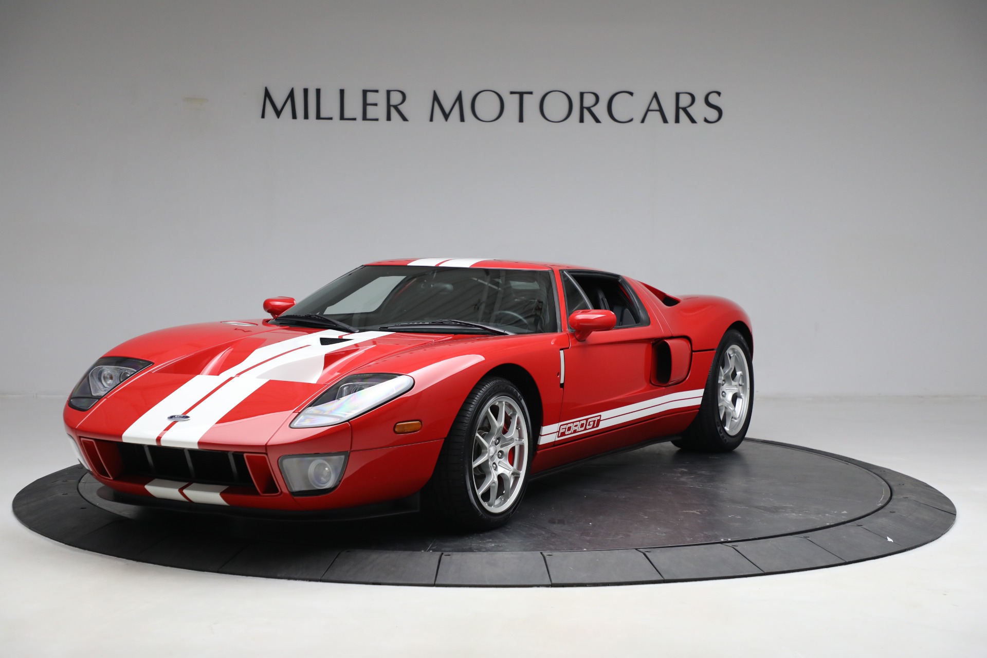 Used 2006 Ford GT for sale $425,900 at Rolls-Royce Motor Cars Greenwich in Greenwich CT 06830 1