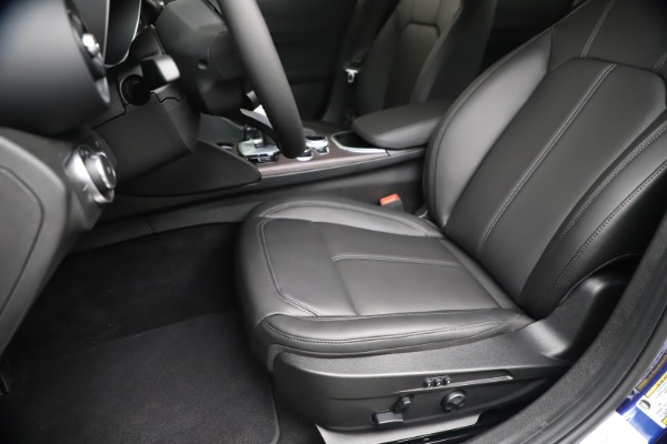 New 2020 Alfa Romeo Giulia Ti Q4 for sale Sold at Rolls-Royce Motor Cars Greenwich in Greenwich CT 06830 15
