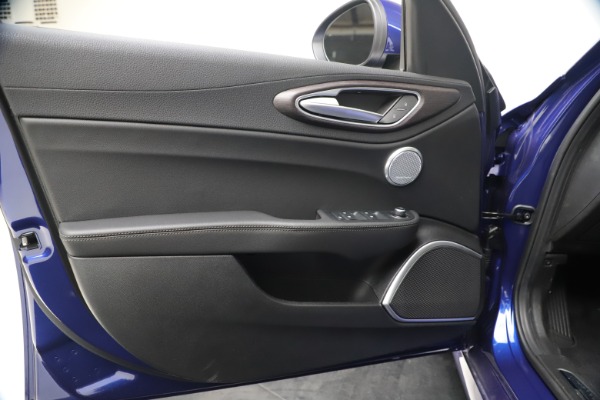 New 2020 Alfa Romeo Giulia Ti Q4 for sale Sold at Rolls-Royce Motor Cars Greenwich in Greenwich CT 06830 17