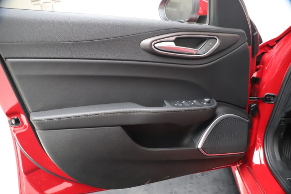 New 2020 Alfa Romeo Giulia Ti Q4 for sale Sold at Rolls-Royce Motor Cars Greenwich in Greenwich CT 06830 16