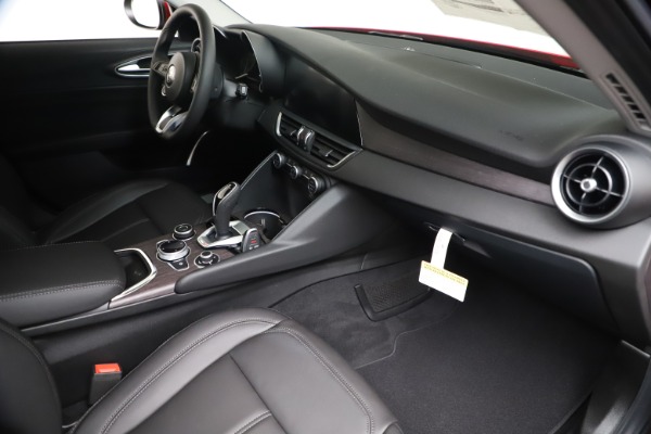 New 2020 Alfa Romeo Giulia Ti Q4 for sale Sold at Rolls-Royce Motor Cars Greenwich in Greenwich CT 06830 21