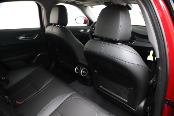 New 2020 Alfa Romeo Giulia Ti Q4 for sale Sold at Rolls-Royce Motor Cars Greenwich in Greenwich CT 06830 27
