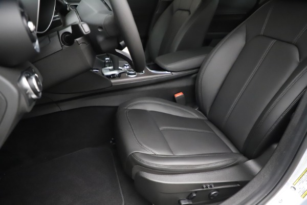 New 2020 Alfa Romeo Giulia Ti Q4 for sale Sold at Rolls-Royce Motor Cars Greenwich in Greenwich CT 06830 15