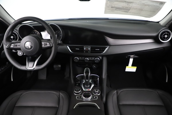New 2020 Alfa Romeo Giulia Ti Q4 for sale Sold at Rolls-Royce Motor Cars Greenwich in Greenwich CT 06830 16