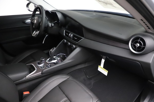 New 2020 Alfa Romeo Giulia Ti Q4 for sale Sold at Rolls-Royce Motor Cars Greenwich in Greenwich CT 06830 22