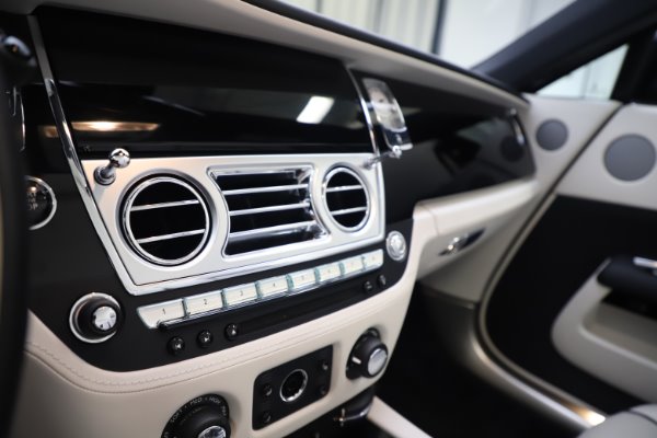 Used 2017 Rolls-Royce Dawn for sale Sold at Rolls-Royce Motor Cars Greenwich in Greenwich CT 06830 27