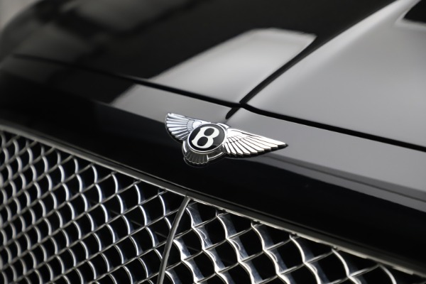 Used 2017 Bentley Bentayga W12 for sale $145,900 at Rolls-Royce Motor Cars Greenwich in Greenwich CT 06830 14