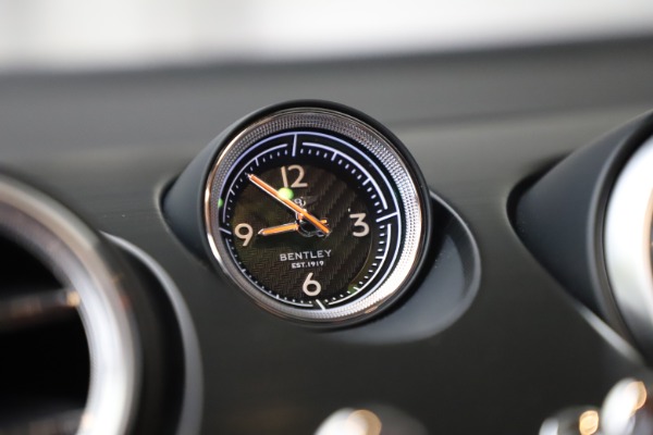 Used 2017 Bentley Bentayga W12 for sale $145,900 at Rolls-Royce Motor Cars Greenwich in Greenwich CT 06830 24