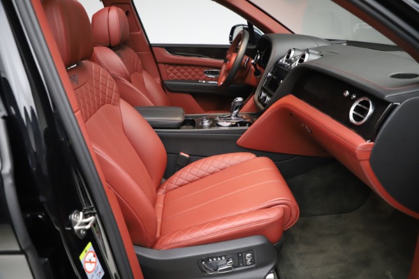 Used 2017 Bentley Bentayga W12 for sale $145,900 at Rolls-Royce Motor Cars Greenwich in Greenwich CT 06830 26